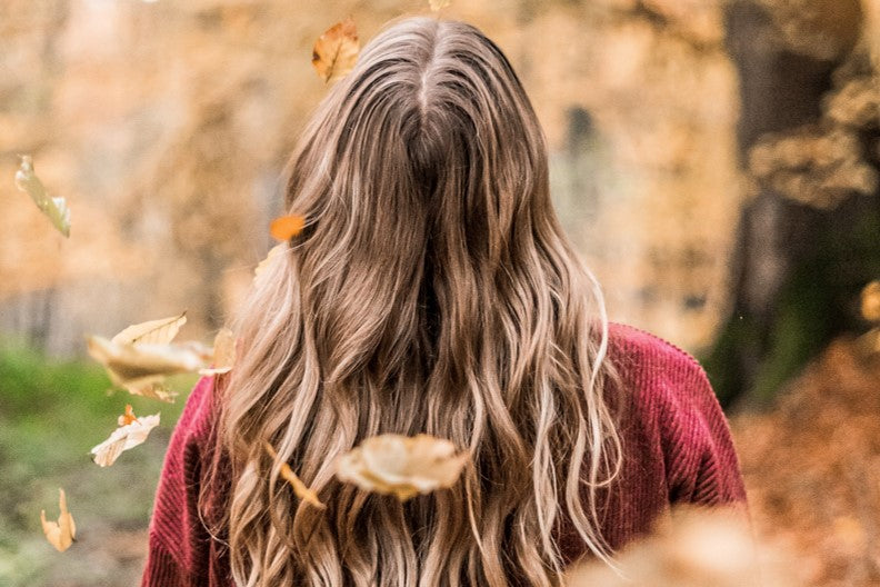 5 astuces pour limiter la chute de cheveux à l'approche de l’automne