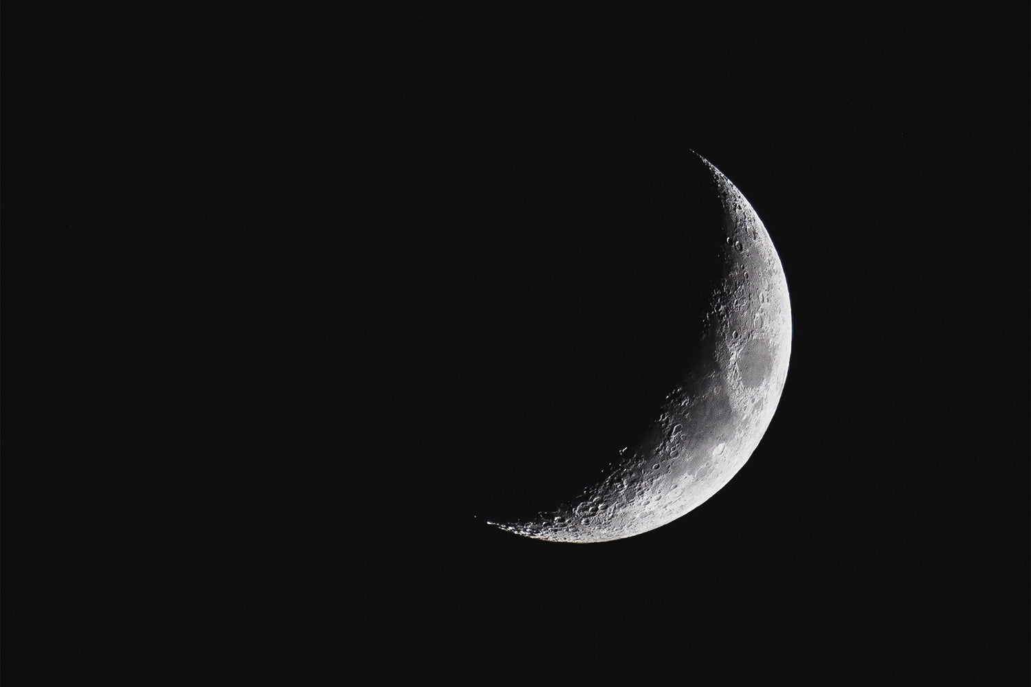 Pourquoi et comment se couper les cheveux avec la lune ?