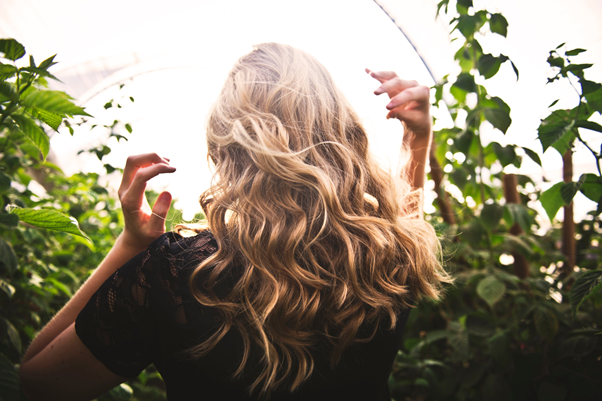 Quels aliments consommer pour des cheveux en pleine santé ?